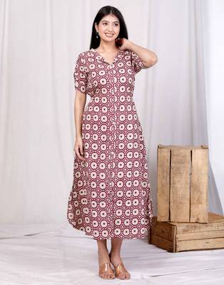 Pink cotton floral printed a-line maxi dress with buttons 2