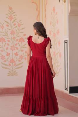 Beautiful and graceful smart partywear goergette maroon color gown for looks 3