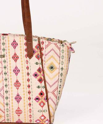 Nadia mirror embroidered tote bag 3