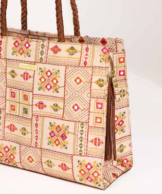 Ziana embroidered multicolor box tote bag 2