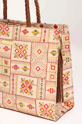 Ziana embroidered multicolor box tote bag