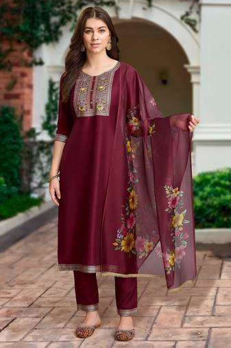 Maroon chinon silk geometric jacquard kurta with pant & dupatta