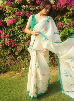 Cream hand block floral printed mul cotton saree with blouse 1