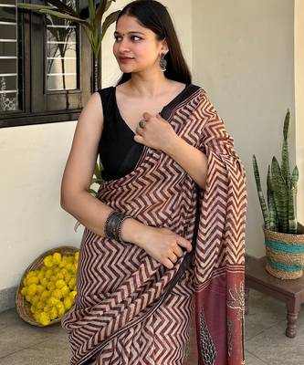 Rust zig zag print chanderi cotton saree with printed blouse 4