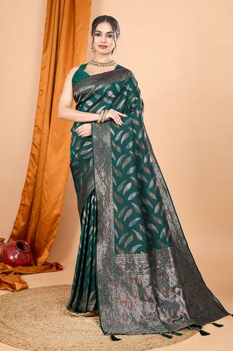 Green silk weave saree with contrast zari