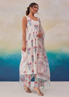 Samragi pearl light white printed cotton kurta sets 4