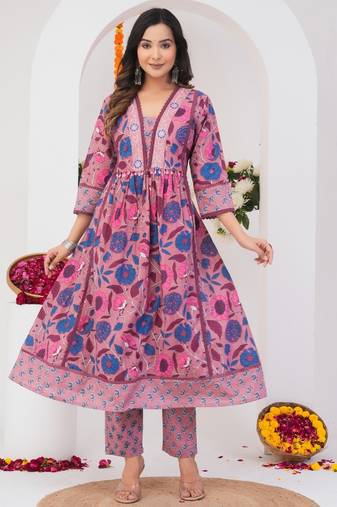 Tanvi peaches pink printed cotton kurta sets