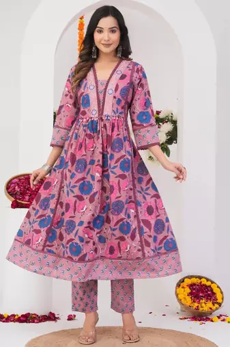 Tanvi peaches pink printed cotton kurta sets