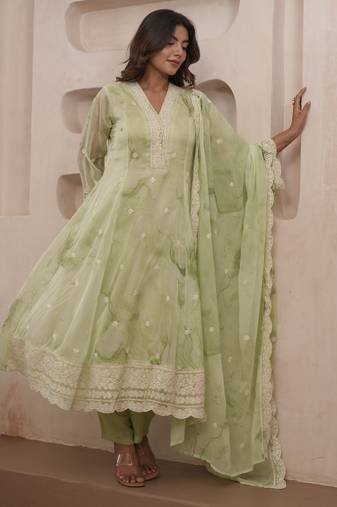 Tashvika fern green embroidered blended kurta sets