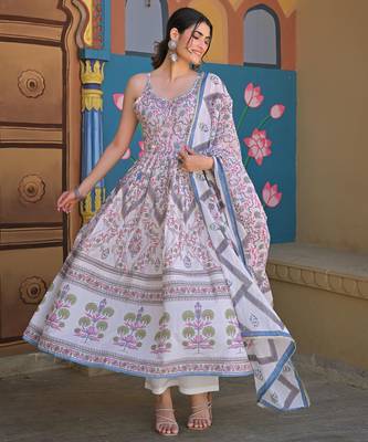 Tridhara dreamy pink printed cotton kurta sets 1