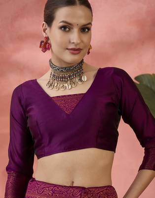 Purple woven zari silk blend saree 5