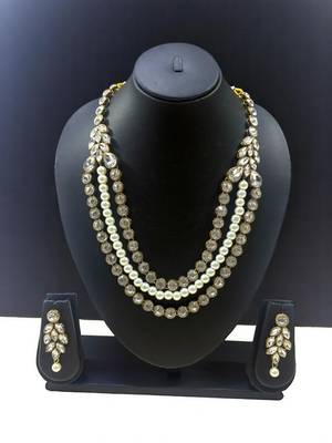 White  Heavy Necklace Set 1