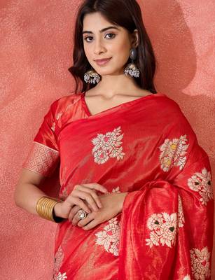 Red shimmer art silk blend woven jacquard saree 3