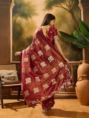 Maroon shimmer art silk blend woven jacquard saree 2