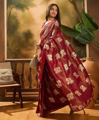 Maroon shimmer art silk blend woven jacquard saree 4
