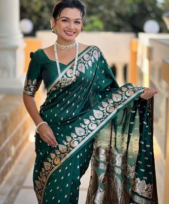 Green faux banarasi art silk blend with woven jacquard saree 3