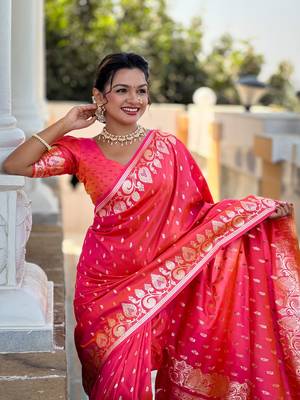 Gajri faux banarasi art silk blend with woven jacquard saree 3