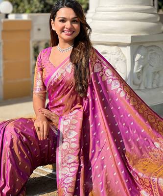 Magenta faux banarasi art silk blend with woven jacquard saree 5