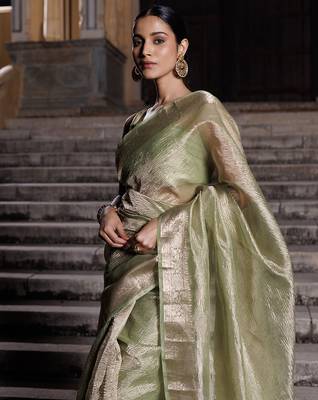 Zari woven design tissue banarasi saree 3