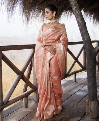 Women zari crinkle tissue saree 4