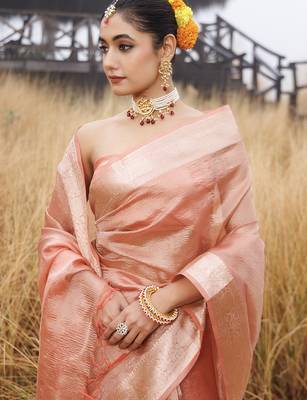 Women zari crinkle tissue saree 5