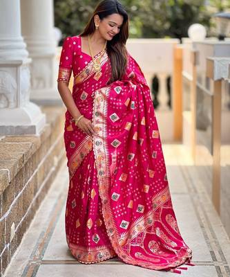Woven meenakari pink dola art silk blend saree 4