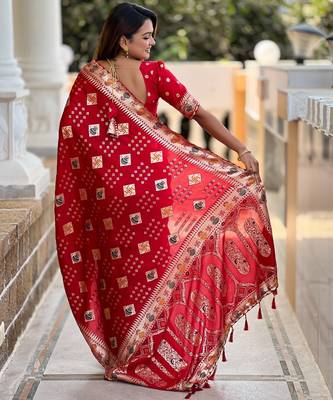 Woven meenakari red dola art silk blend saree 2
