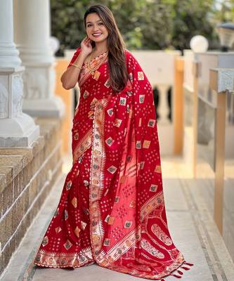 Woven meenakari red dola art silk blend saree 4