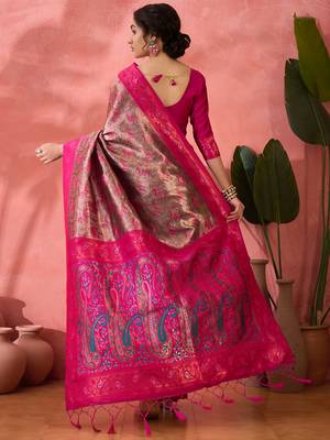 Woven jacquard silk blend pink saree 2