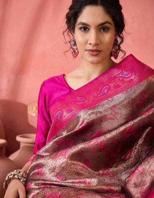 Woven jacquard silk blend pink saree 3