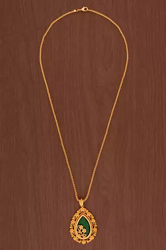  green stone pendant necklace one gram gold