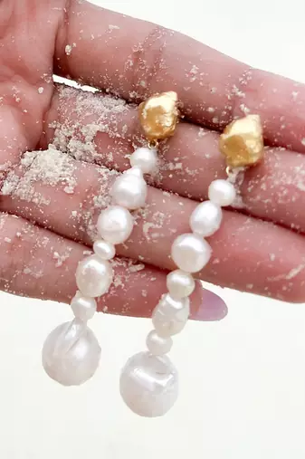 Gold plated pearl white earrings