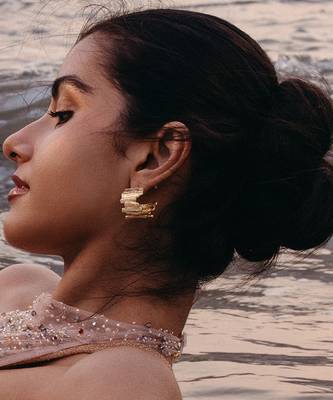 Golden net hoop earings 2