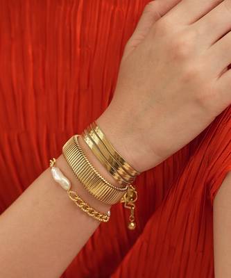 Golden concord pearl bracelet 1