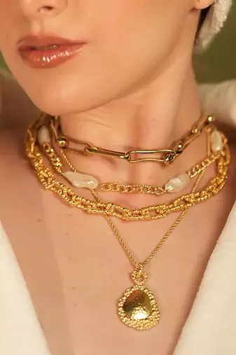 Golden concord pearl necklace