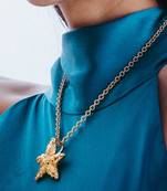 Gold finished seaside starfish necklace