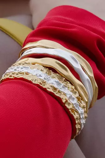 Gold sun-kissed open bangle