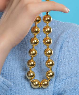 Gold finishhed necklace for women 1
