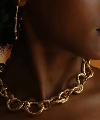 Gold finished heirloom necklace 3
