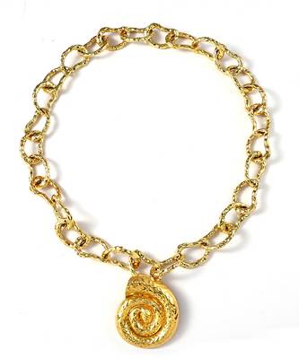 Gold coral shell link necklace 2