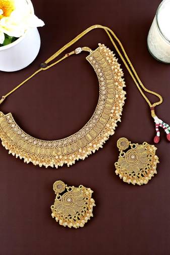 Gold plated stone studded hasli necklace set