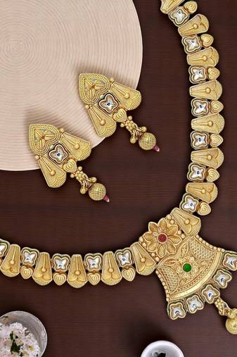 Gold plated rajwadi matte finish necklace set