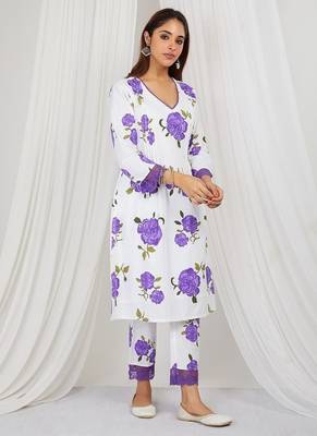 Purple floral printed Kurta set with lace detailing and kota doria dupatta 2