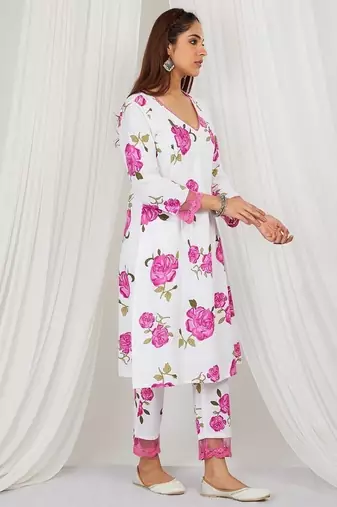 Pink floral printed Kurta set with lace detailing and kota doria dupatta