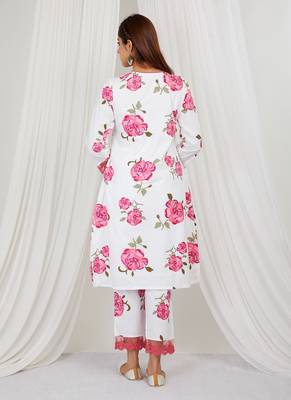 Rose floral printed Kurta set with lace detailing and kota doria dupatta 5
