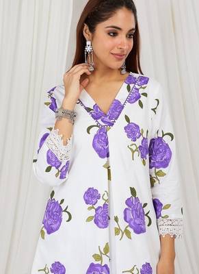 Purple floral printed kurti and pant with lace detailing 2