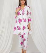 Pink floral printed kurti and pant with lace detailing