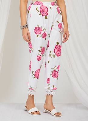 Rose pink floral printed kurti and pant with lace detailing 5