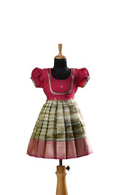 Pink Banarasi sprout Short Sleeve baby frock for kids 1