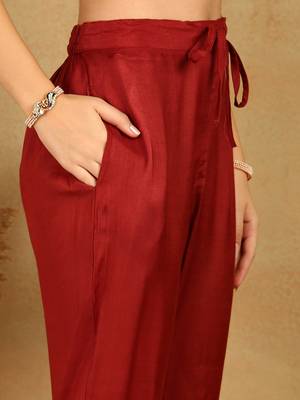 Women maroon rayon blend floral printed straight kurta sets 5